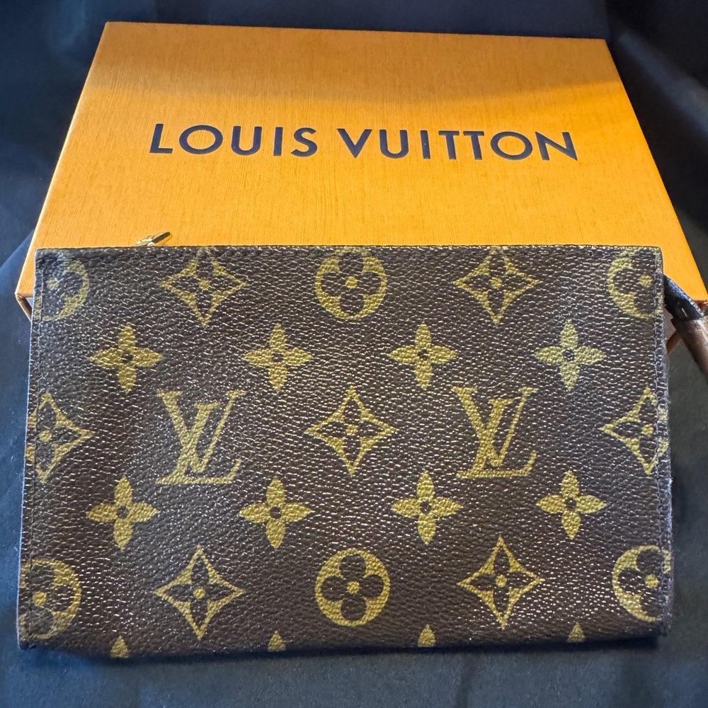 Louis Vuitton LV Monogram Bucket PM Pouch with LV Box